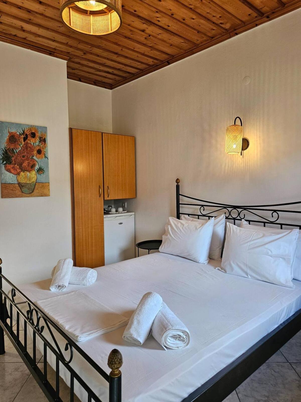The Pine Trees Aparthotel Agnontas Exterior photo