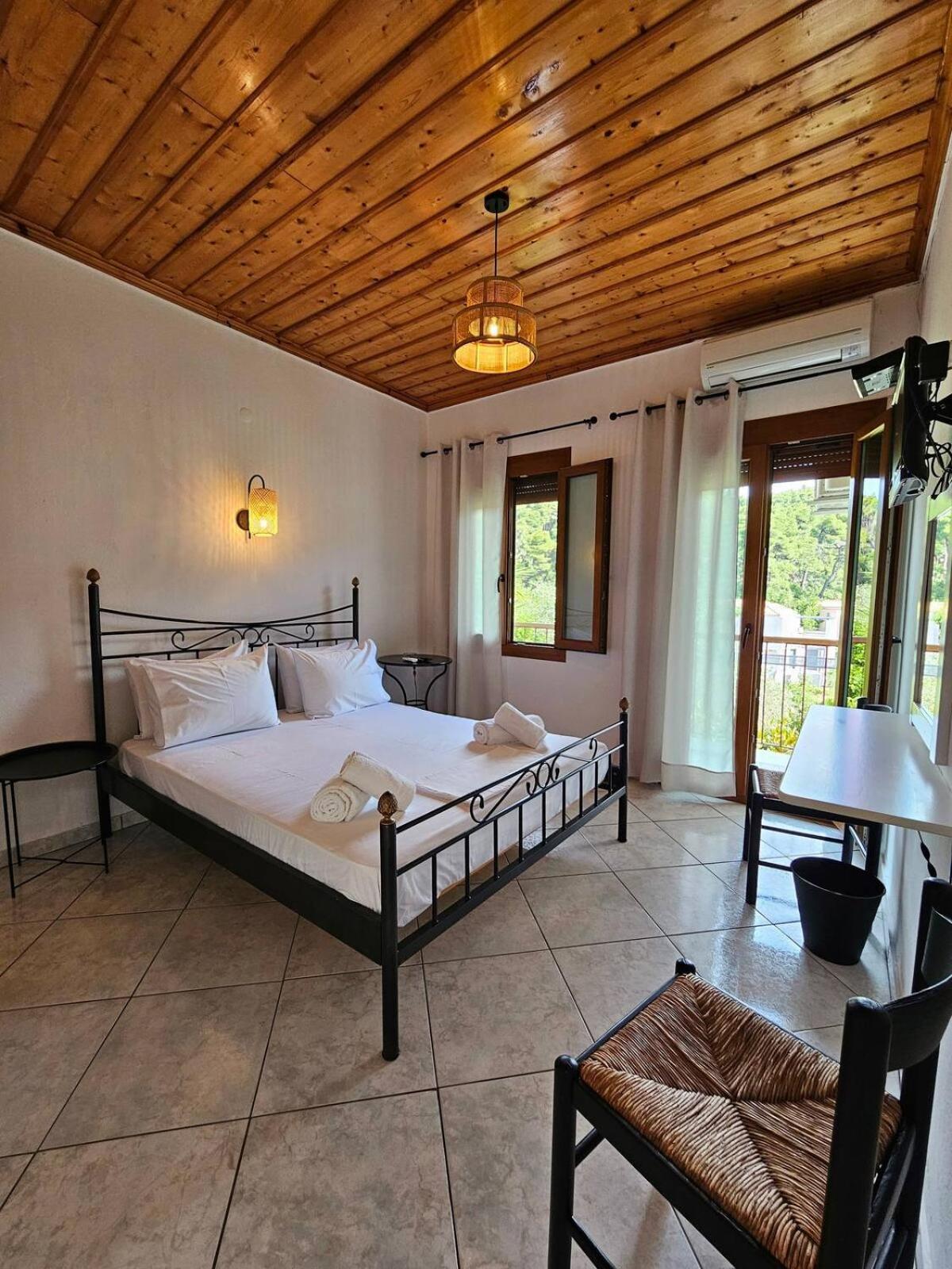 The Pine Trees Aparthotel Agnontas Exterior photo