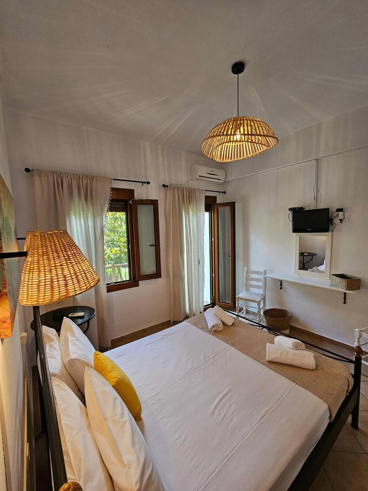 The Pine Trees Aparthotel Agnontas Exterior photo