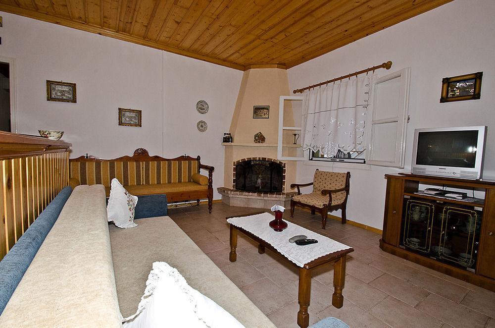 The Pine Trees Aparthotel Agnontas Exterior photo
